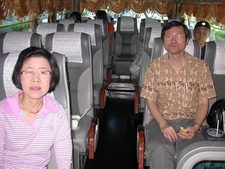 On Touring bus 12.JPG 81.4K